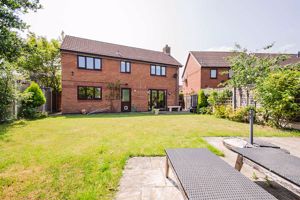 Photo 25- click for photo gallery